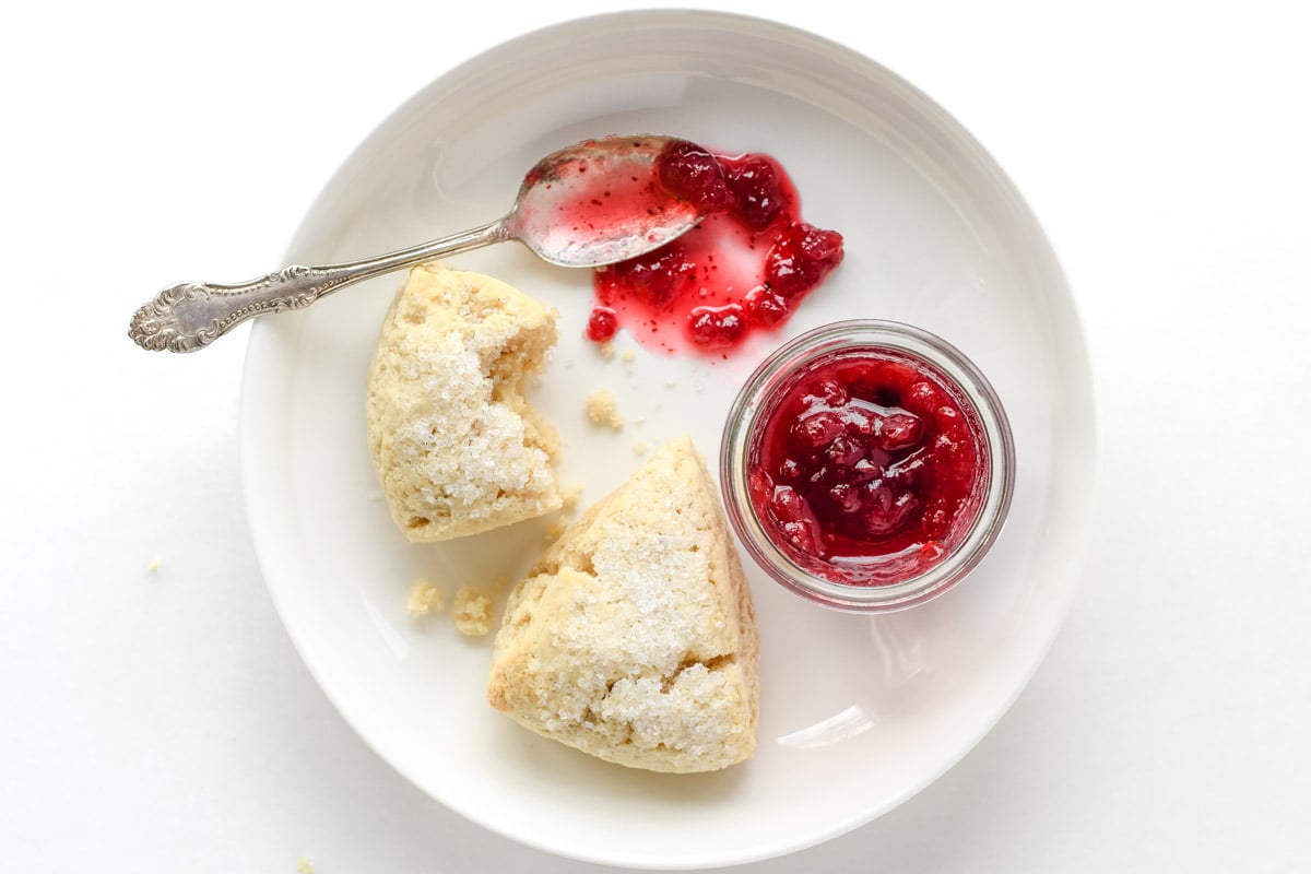 Easy Cream Scones: No Butter, Just Rich & Fluffy Perfection